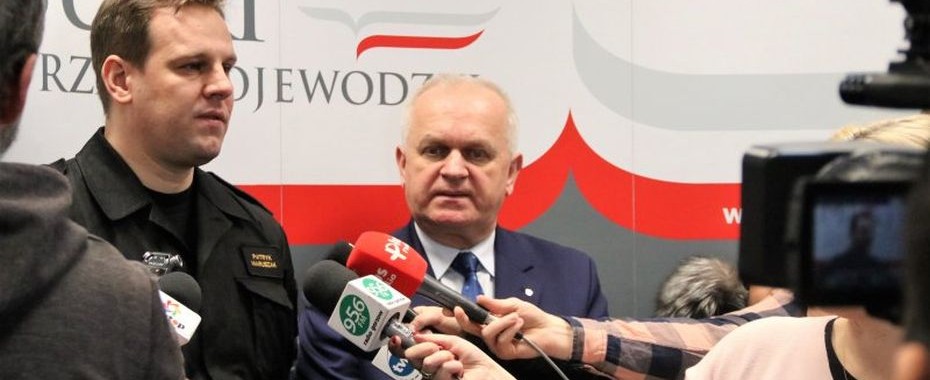 Patryk Maruszak, lubuski komendant PSP oraz Władysław Dajczak, wojewoda lubuski na wspólnej konferencji