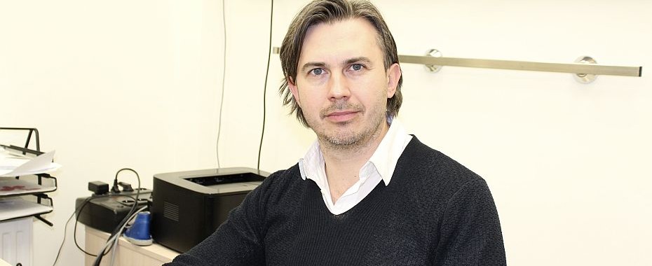 Ortopeda Łukasz Terenowski jest specjalistą w dziedzinie nowoczesnego leczenia bólu kręgosłupa