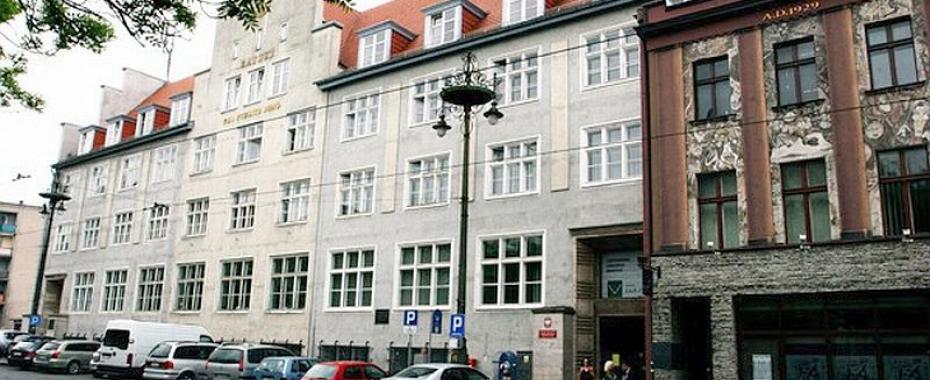 Dyrektor od konsultacji znaleziony w urzędzie