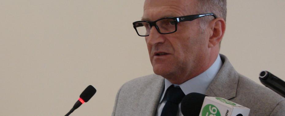Akademicki pat na forum rady
