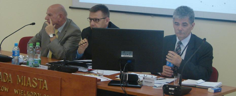 Odznaki przyznawane hurtowo? Radni: musimy przedyskutować