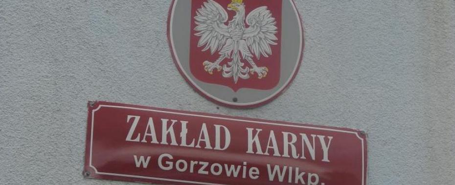 Więźniowie sprzątnęli teren