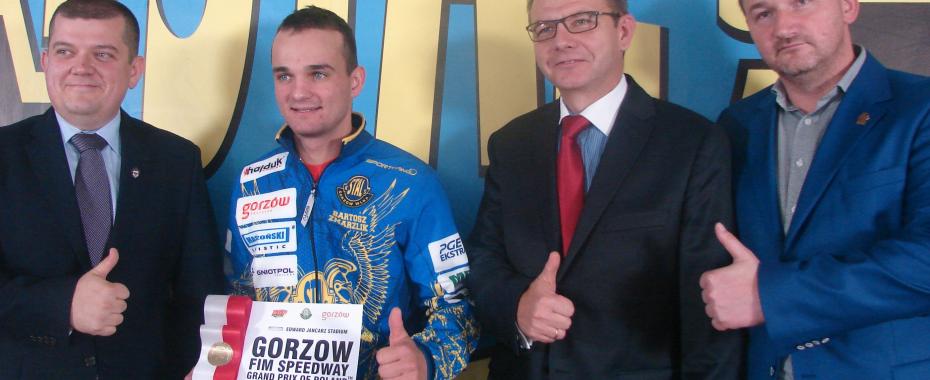 Wielka Nagroda podziękowaniem dla Zmarzlika. Ma być taniej