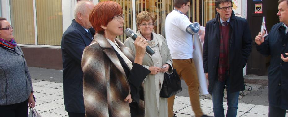 Ostatni akord kampanii. PO i PiS zagrały swoimi, Zjednoczona Lewica z liderką