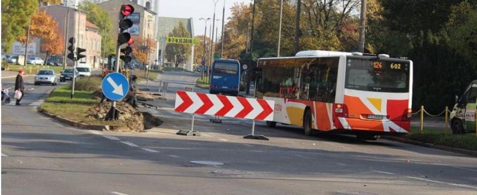 Na Jagiełły zerwą nawierzchnię, bo wykonawca zawalił
