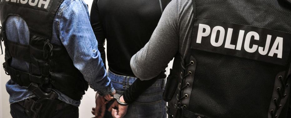 "Policjanci" wyłudzili od staruszki 15 tysięcy. Policjanci (prawdziwi) szybko ich złapali