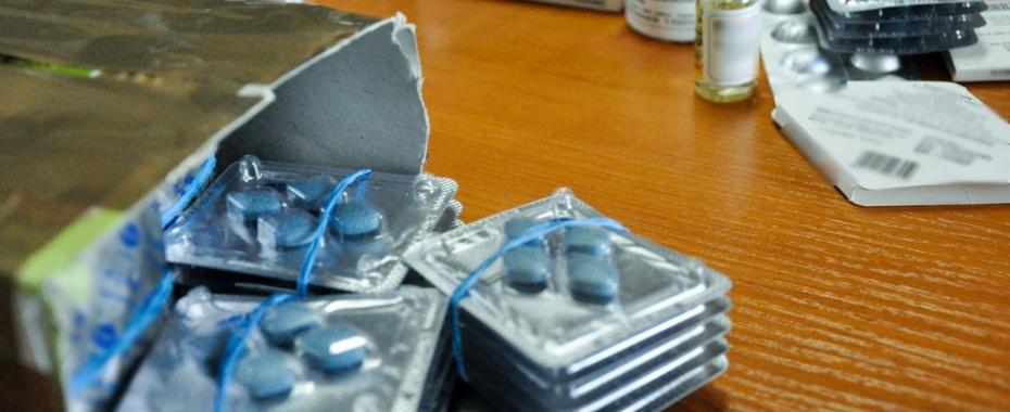 Leki na potencję były podrabiane. Handlarz może posiedzieć dwa lata