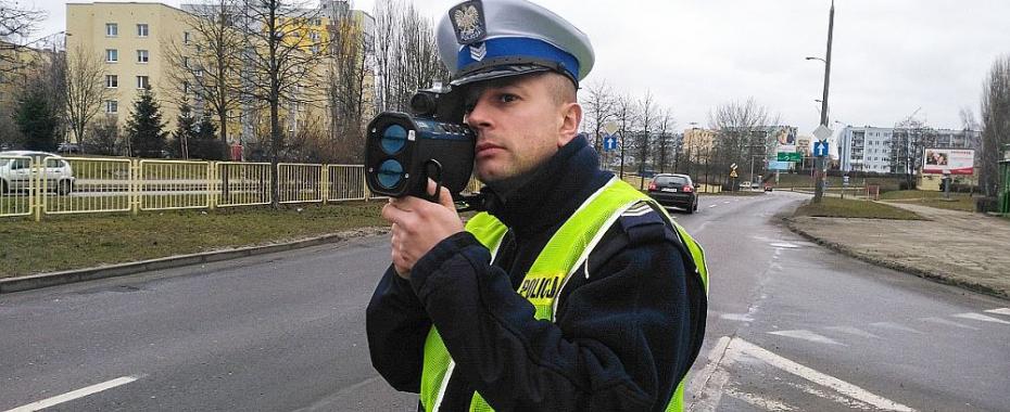 Sześciu dostało porządnego klapsa od drogówki. Za co? Jechali o 331 km/h za szybko