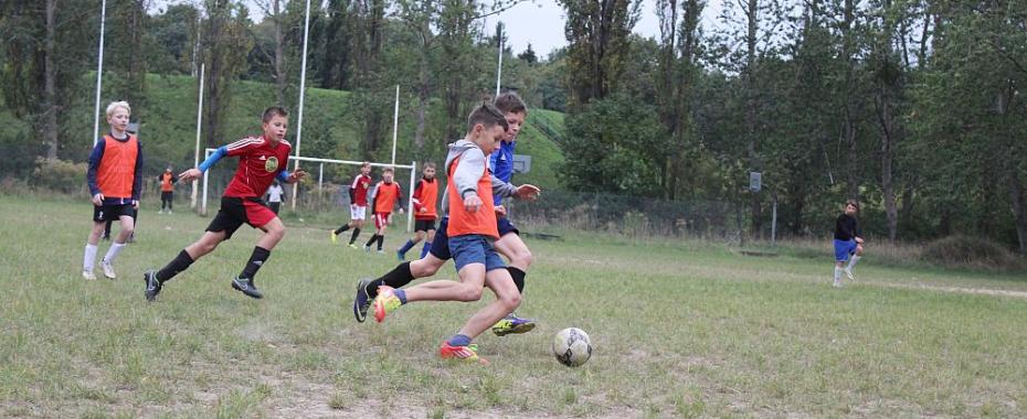 W sobotę na turnieju zagrają piłkarskie gwiazdki. Pięć klubów siedem drużyn