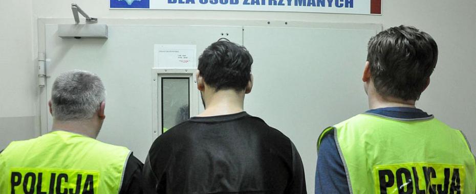 Bułgar w mercedesie zrobił furorę na Koniawskiej. Miał 2 promile i 5 tys. euro na łapówkę