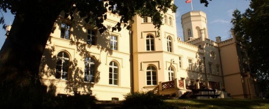 „Wielkie żarcie”. Powtórka z Ferreriego w pałacu w Mierzęcinie