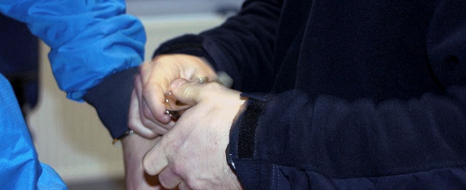 Zawarcie: Nocny patrol dogonił agresywne „kwiaciarki”