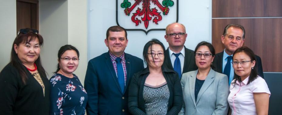 Egzotyczna (bardzo) wizyta w gorzowskim magistracie