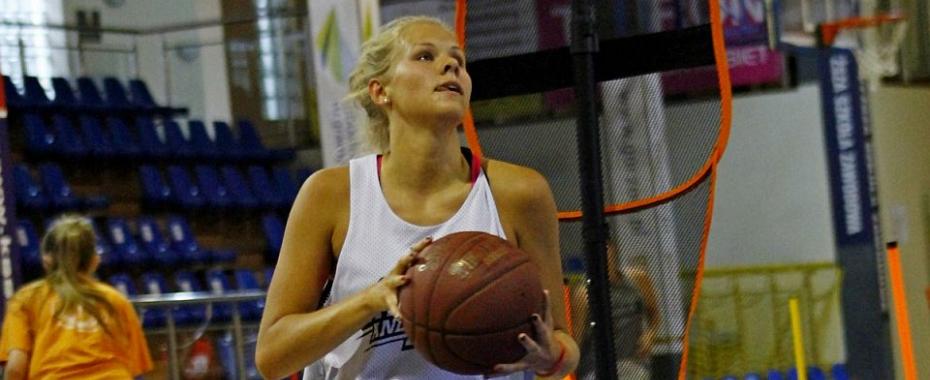 Koszykarki sprawdziły „paradyski” parkiet [FOTO]