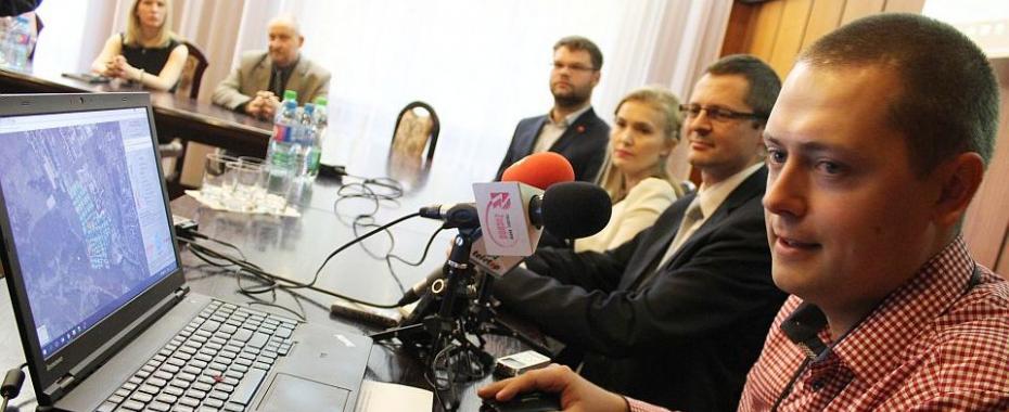 Zmarli aktywni? Niestety tylko w sieci
