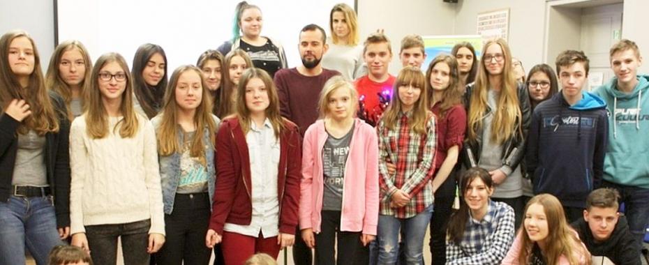 Przy Warszawskiej dzieje się coś niebywałego
