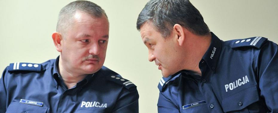 997+. Komenda miejska dodaje i odejmuje
