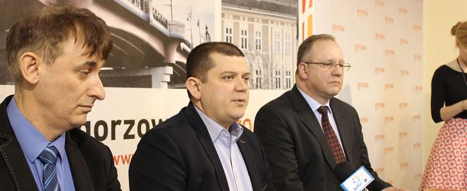 Bez zwolnień nauczycieli, ale do czasu