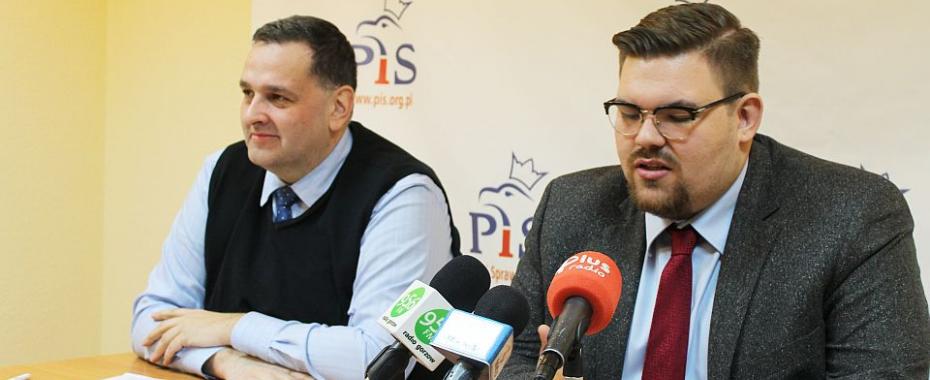PiS sugeruje: rowerem w miasto i... do fabryki