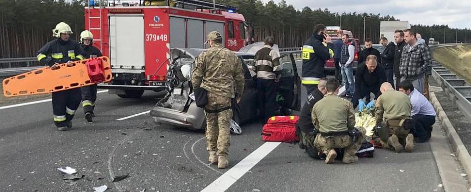 Ofiara wypadku ratowana przez antyterrorystów!