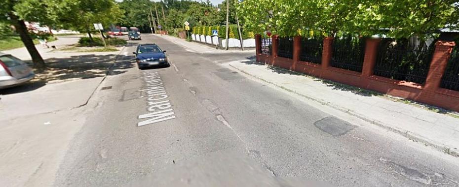 Na Staszica dwa ważne chodniki od podstaw