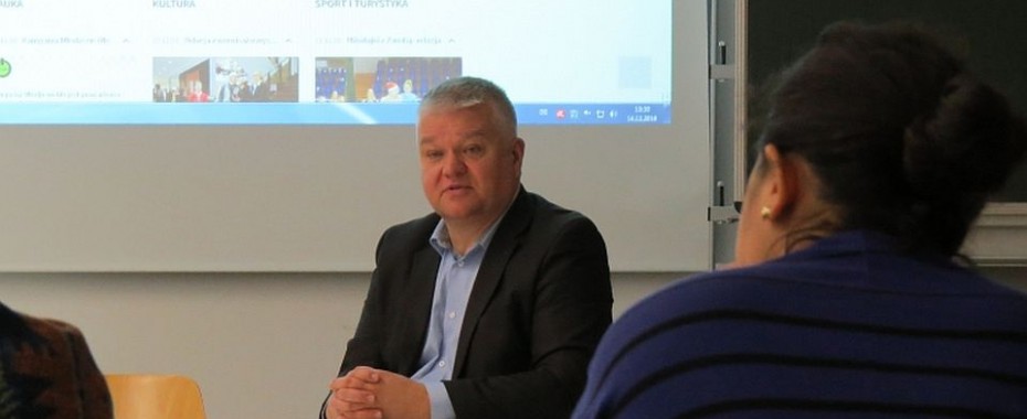 Germanista następcą budowniczego