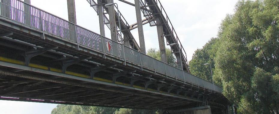 Nie ma problemu starej kładki, bo będzie obok