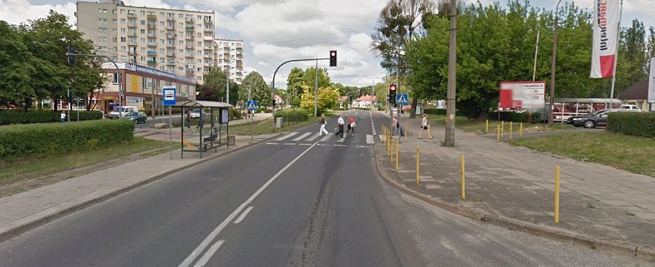 Perony dla tramwajów, też na Pomorskiej