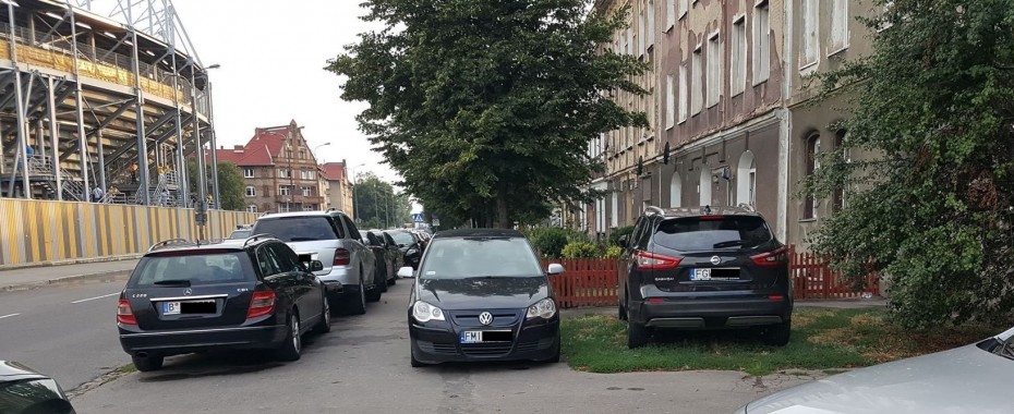 Auta w najmniej oczekiwanych miejscach [FOTO]