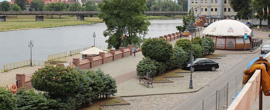 Na estakadzie montaż szyn!