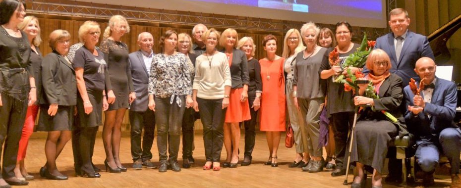 Kulturalne owady u malarki i dla chóru