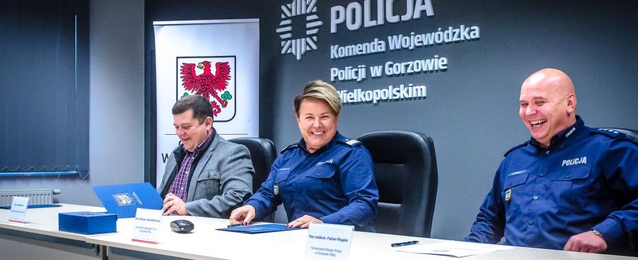 Miasto da sprzęt, policja ludzi