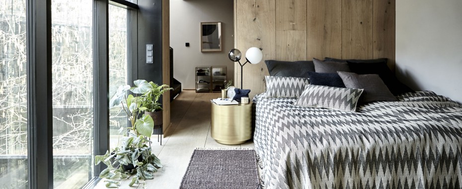 Meble do sypialni – funkcjonalne czy designerskie?