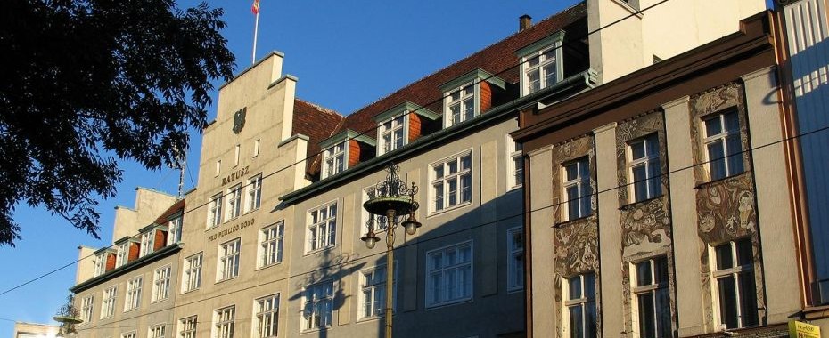 Stacja paliw przy Fredry – komplet informacji