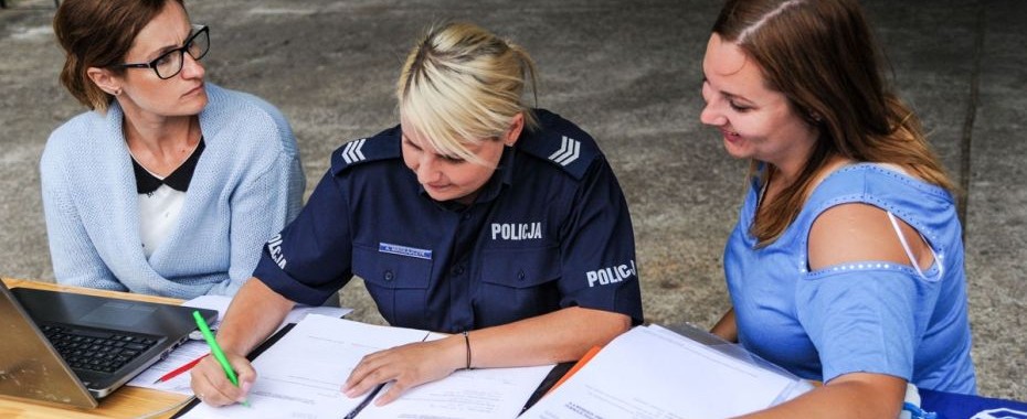 Jak się bawią dzieci? Policja ma na to oko