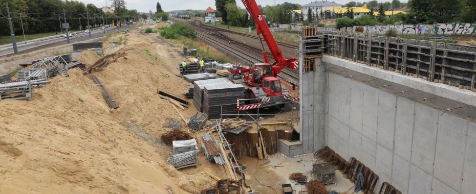 Przy Kostrzyńskiej już podpory wiaduktu