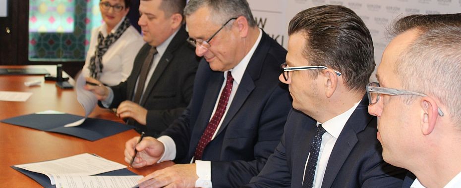 Są podpisy na umowie dla Centrum Edukacji!