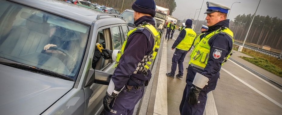 Dwóch pijanych. Akcja na esce
