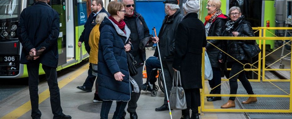 Jak poruszać się po mieście bez barier?