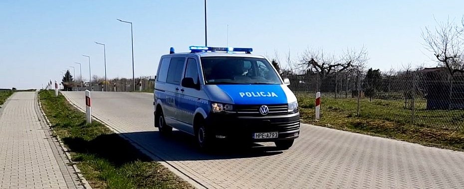 Policjanci z misją #ZostańWDomu!