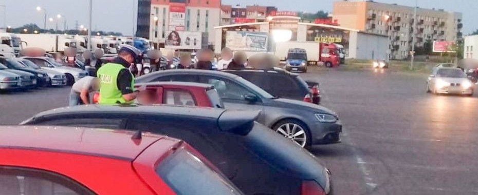 Policja zapobiegła ulicznym wyścigom