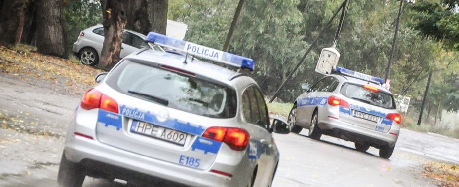 Starsza pani zagubiona w centrum