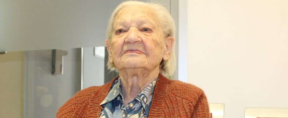 Pani Stefania ma 98 lat, właśnie przyjęła szczepionkę!