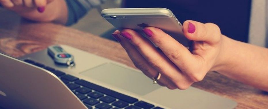 Jak komunikować się przez telefon w języku angielskim