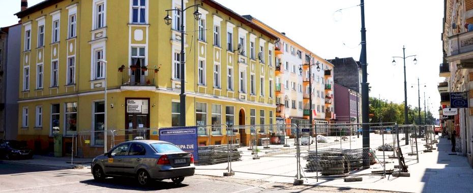 Po dwa dni bez skrzyżowań, bo będą lać asfalt
