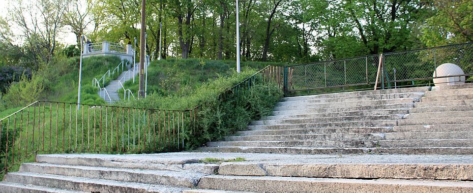Schody donikąd i co dalej? [FILM]