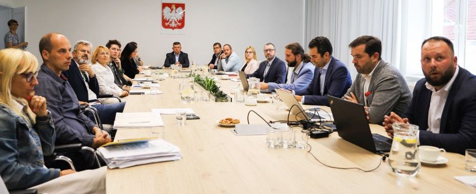 Miasto sięga po kolej i... tramwaj dwusystemowy