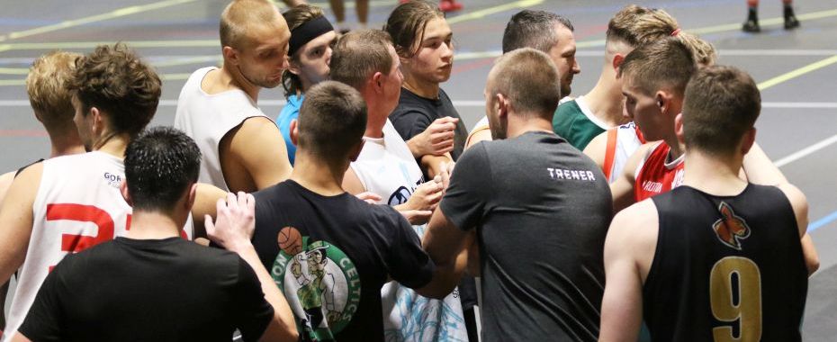 W sobotę koszykówka. Inauguracja ligi