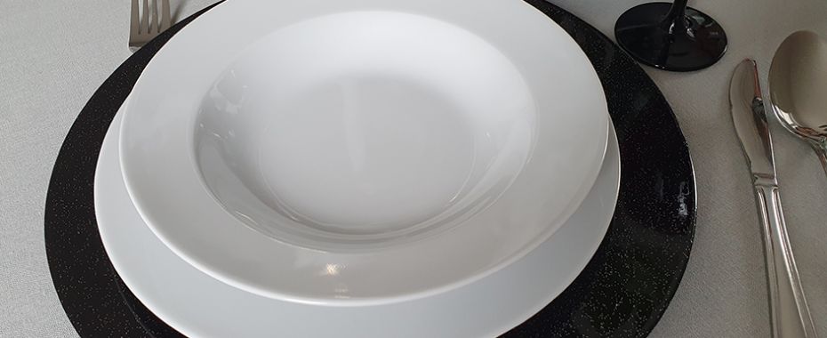Piękna i praktyczna porcelana Karolina