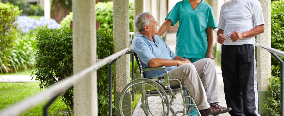 Opieka w Niemczech: sytuacja seniorów i warunki pracy dla opiekunek